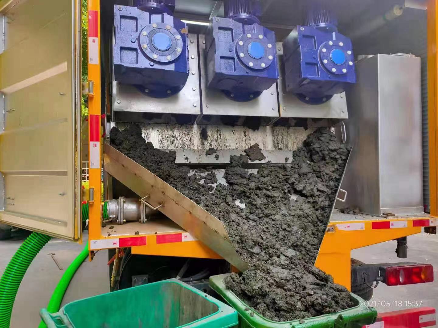 东城街道化粪池清掏城市维护站-泥浆净化干湿分离处理